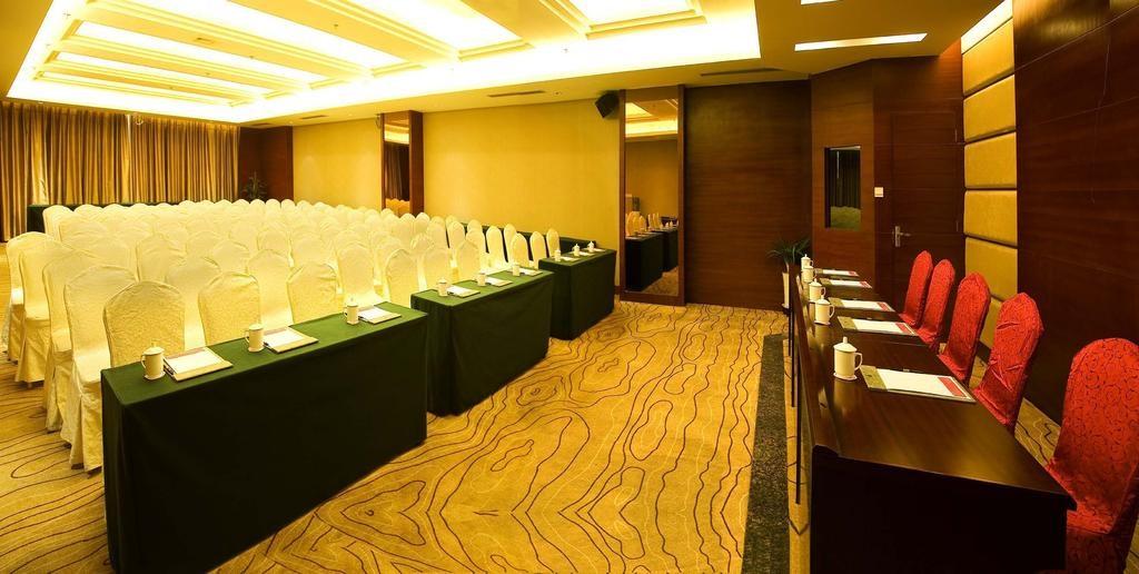 Ramada Zibo Hotel Экстерьер фото