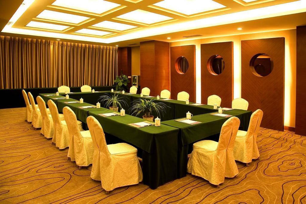 Ramada Zibo Hotel Экстерьер фото