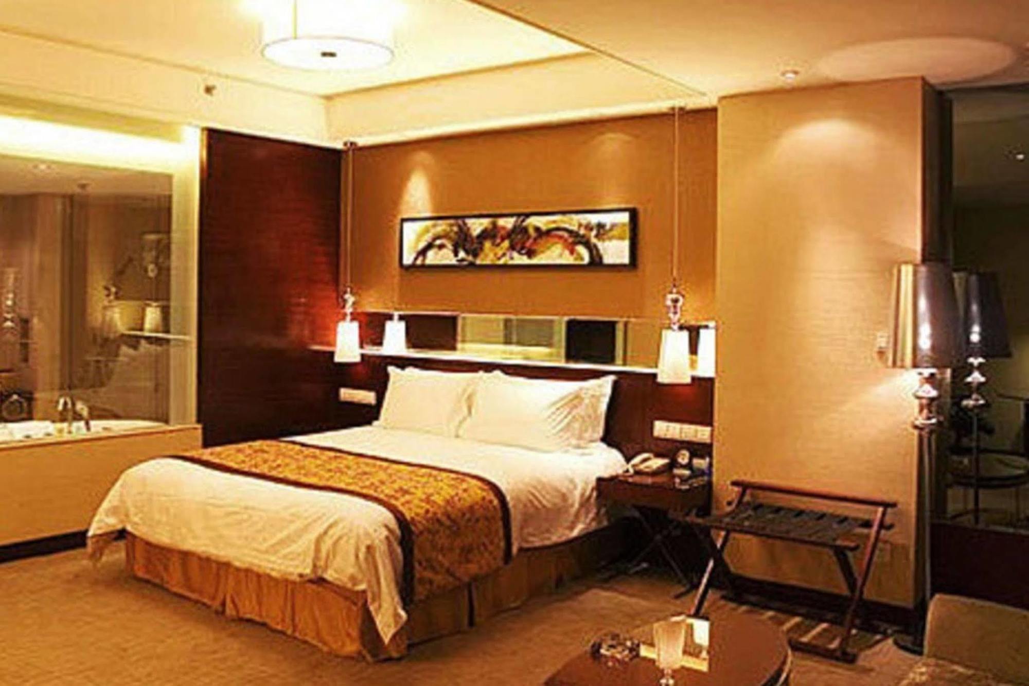 Ramada Zibo Hotel Экстерьер фото